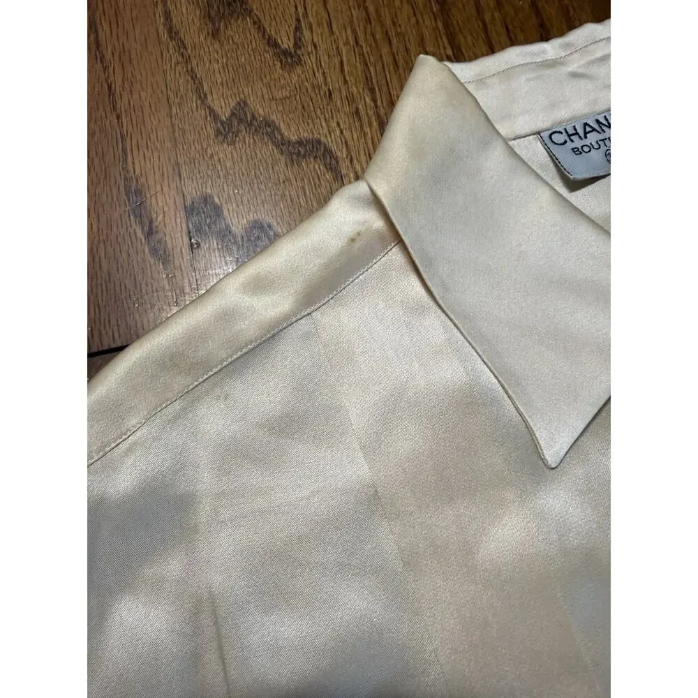 Need Clean!! Vintage CHANEL Boutique Silk Blouse Gold CC Buttons Size L C19